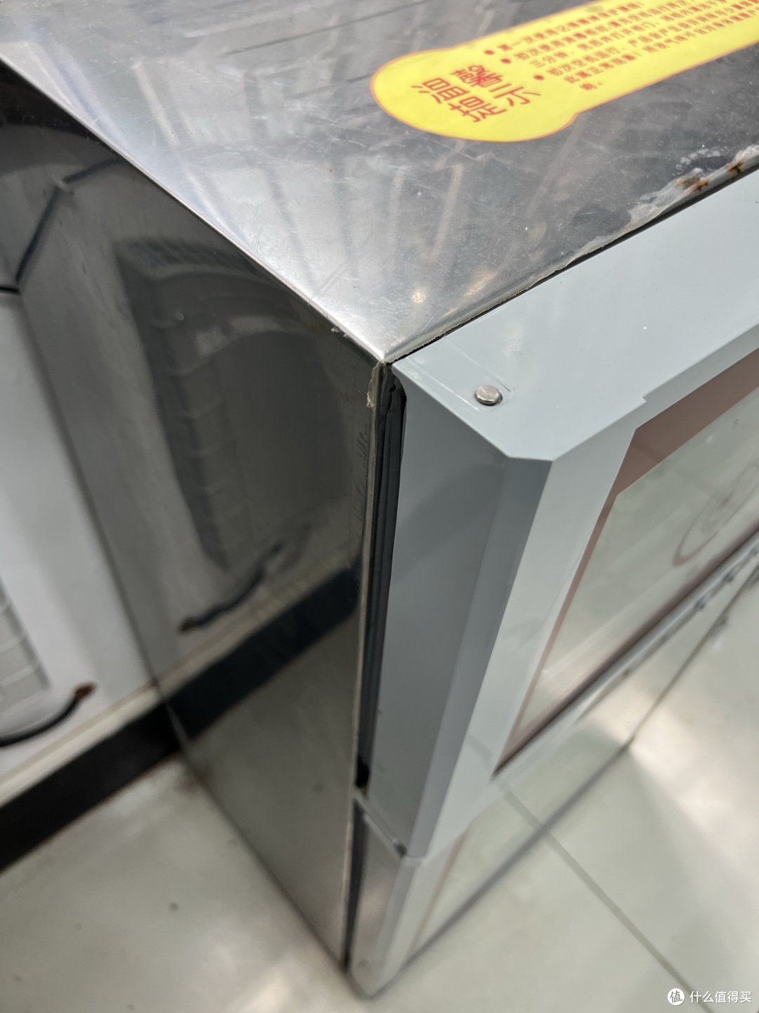 家里要备一个厨房用品消毒柜,但一定要定时保养!