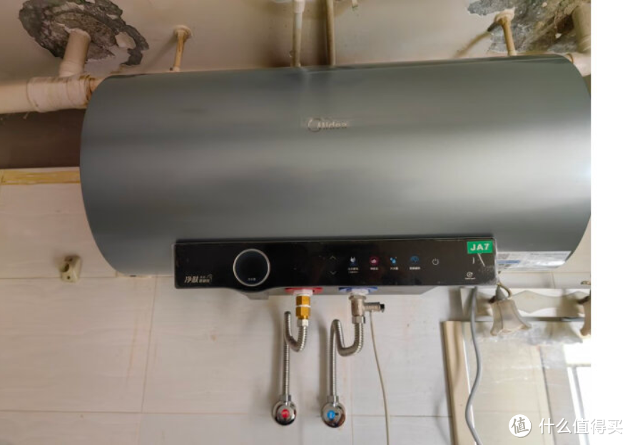 电热水器要拔插头使用？大品牌更安全，美的JA7海尔3D智慧洗等3款