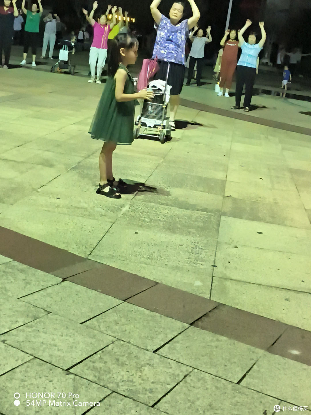 小朋友多运动比较好。