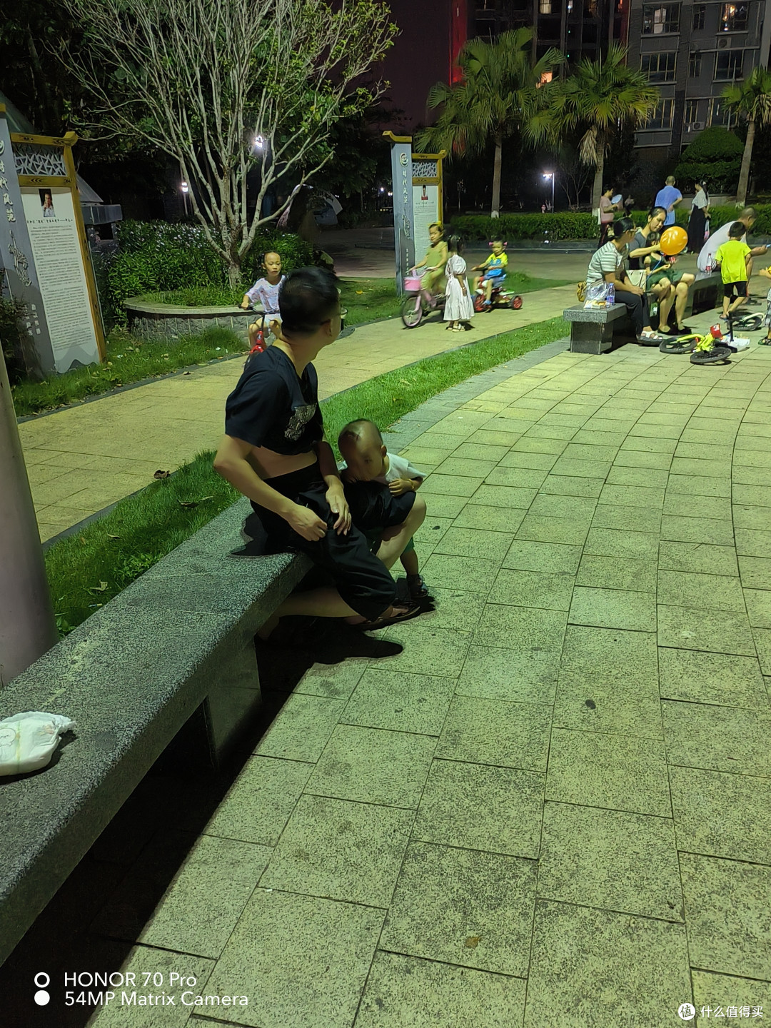 爸爸带娃必备技能揭秘:5个小窍门让你成为宝宝心中的英雄!