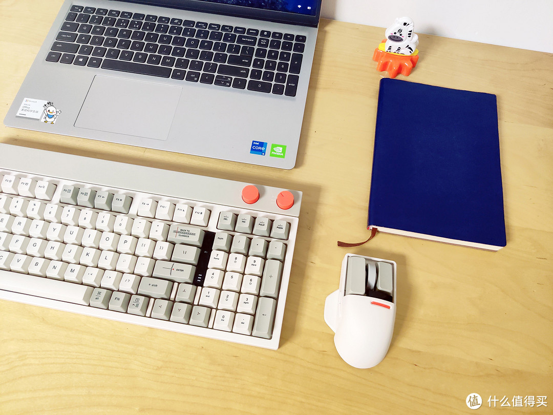 复古颜值、舒适手感、实用高效——Lofree洛斐小方键盘+小翘鼠标使用体验