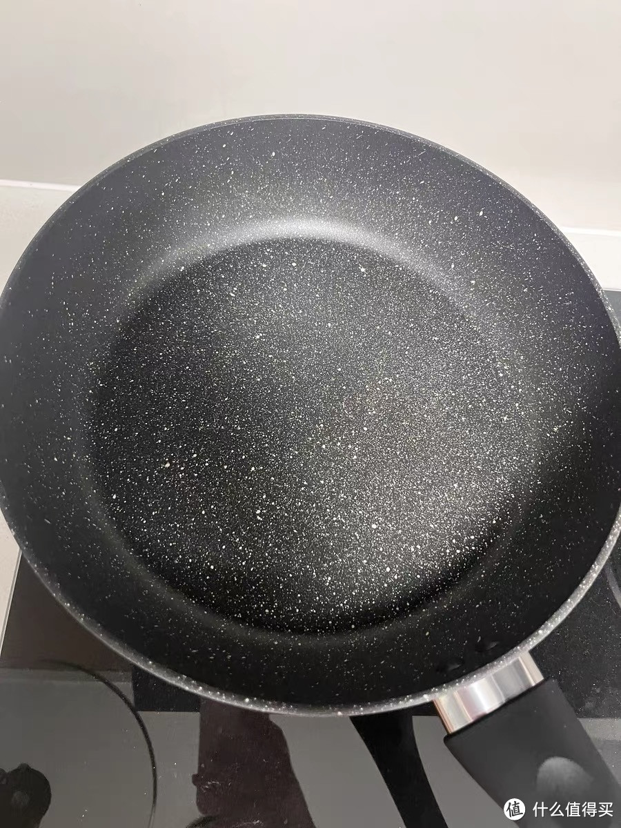 平底锅用完如何清洗才不会生锈？