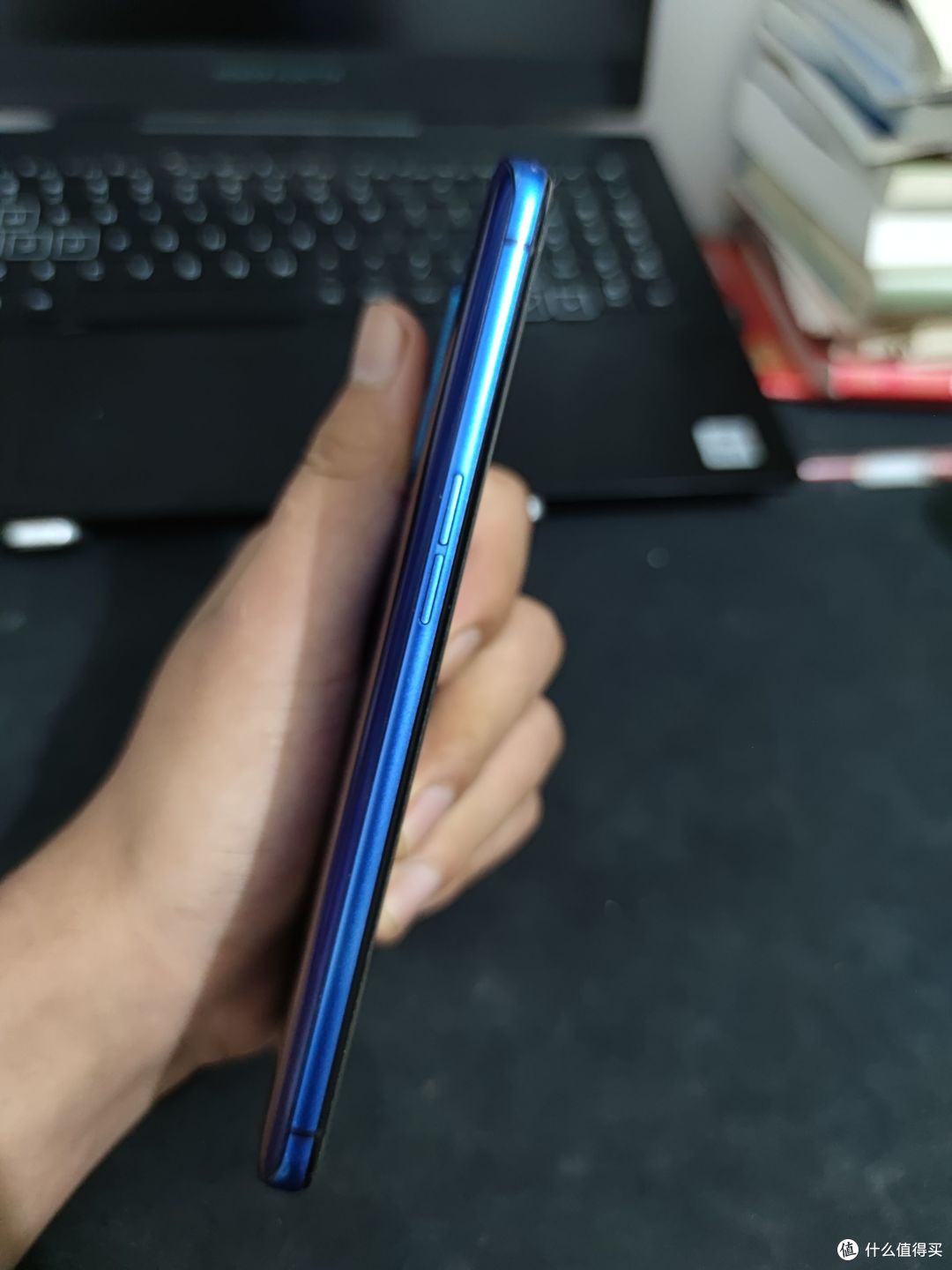 OPPO Reno Ace:骁龙855 Plus处理器,性能卓越,90Hz屏幕刷新率,水滴屏设计