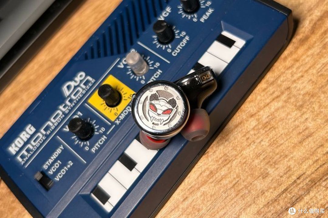 凤鸣天音 食铁兽 平板入耳耳机体验 - TDS 出品
