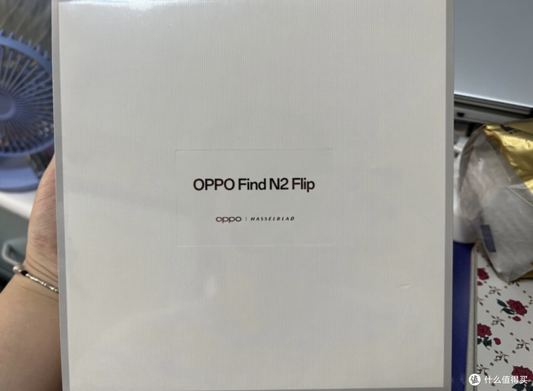 超酷便携】OPPO Find N2 Flip:翻盖手机新时代!