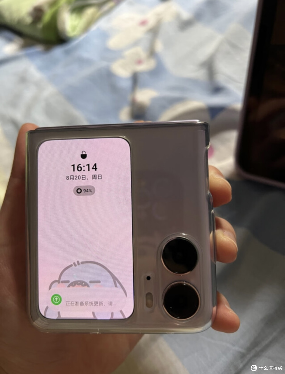 超酷便携】OPPO Find N2 Flip:翻盖手机新时代!