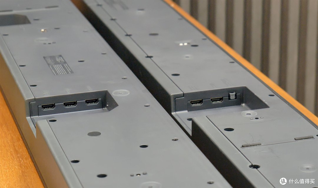 左：Q990C， 右：Q930C