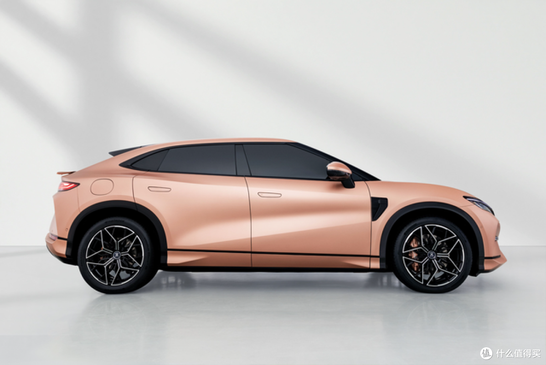 对标Model Y，无框车门+电动尾翼，比亚迪宋L成都车展惊艳亮相