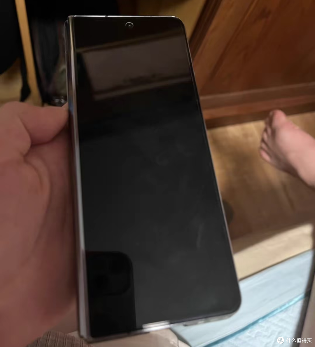 选购三星折叠屏手机是一个需要仔细考虑的过程,以下是一些选购攻略