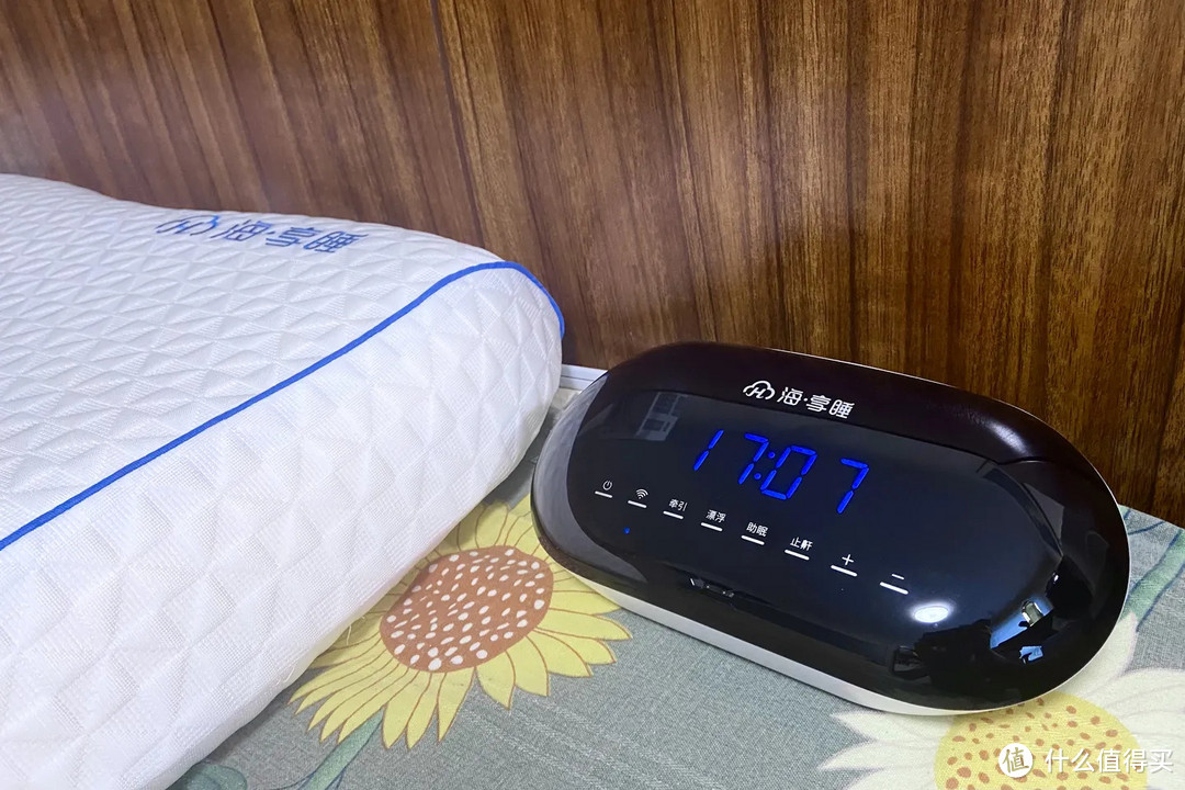 伴侣睡觉打鼾声音太大？可以无感解决睡眠问题的AI智眠枕你用过了吗？