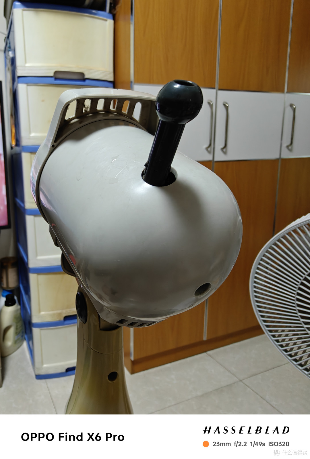 BNN排气扇发现启动困难,拆开清洗之后恢复正常;同时也把电风扇的电容换了,满血复活。