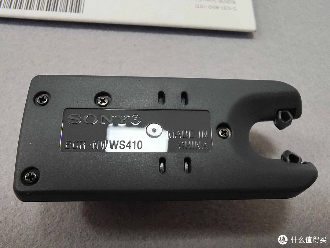 想要在游泳中享受音乐?Sony ws-413 带你进入音乐的海洋!