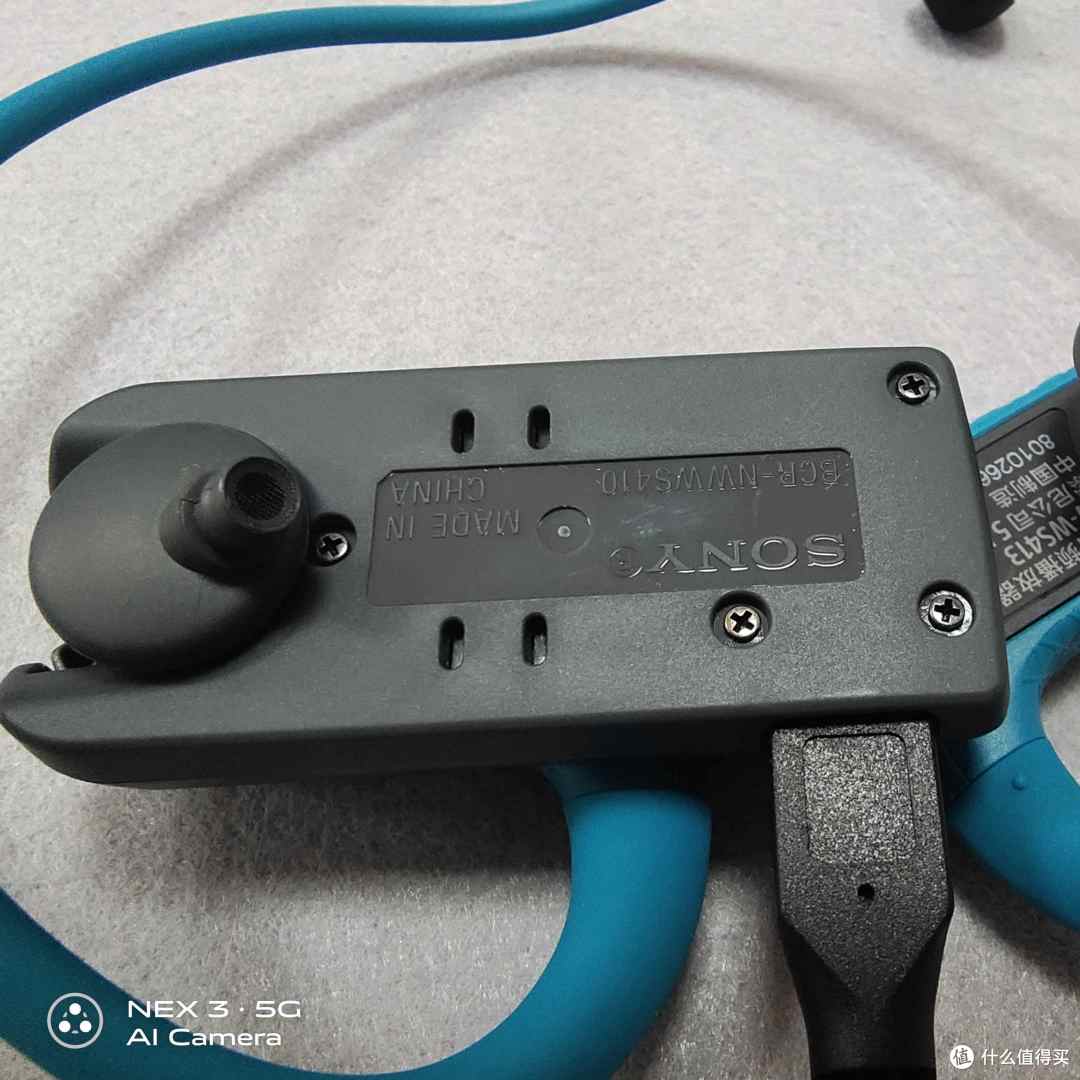 想要在游泳中享受音乐?Sony ws-413 带你进入音乐的海洋!