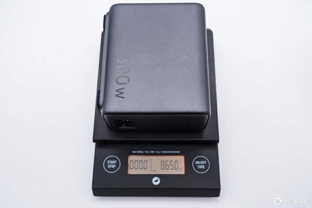 PD 3.1 闪充湃,开启闪充新时代,绿联闪充湃 300W 氮化镓充电器评测