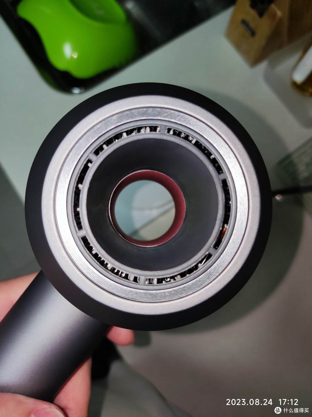 出风口里只看到一个保险（不确定）