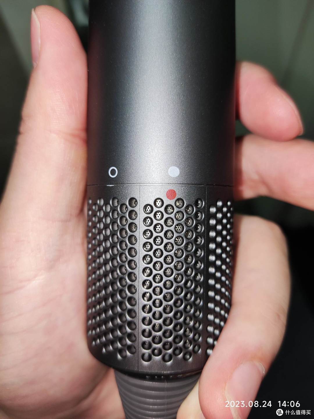 转动取下滤网，安装要对点