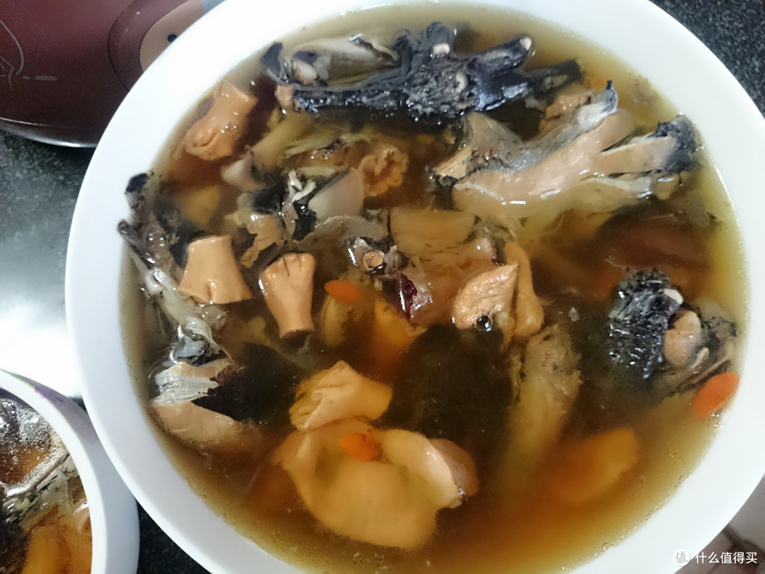 夏日食光-羊肚菌乌鸡汤+肉酿羊肚菌-吃完没出现幻觉,真好