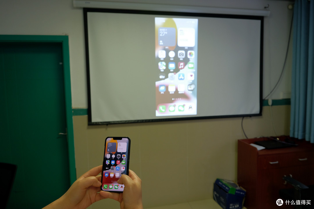 轻松开启商务之旅,明基E582商务投影机助你一臂之力