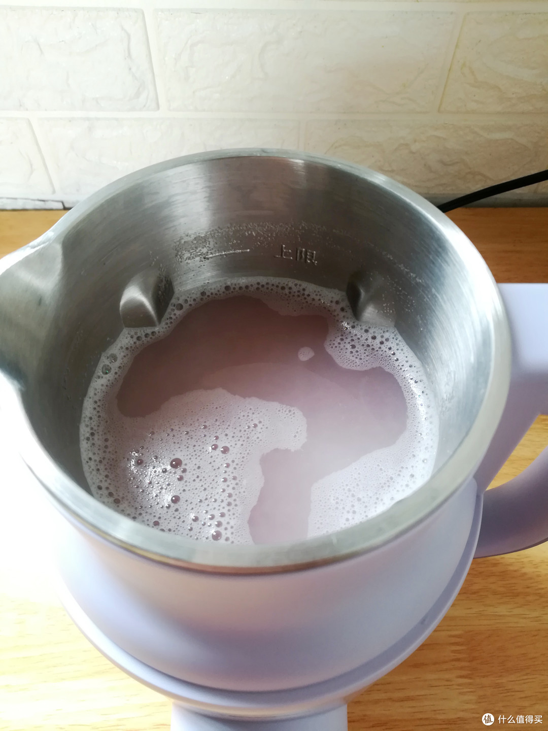 人到中年,建议把豆浆换成它,补血益气润肠道,气色好显年轻