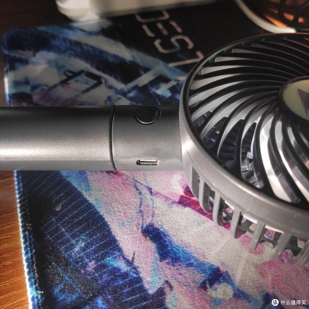 立烁F99手持小风扇,但是2023升级版,体验如何?值不值得买?