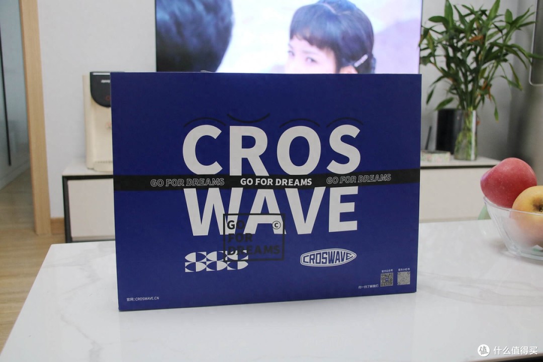 潮流兼具实用性的保温杯，CROSWAVE穿浪橄榄球创意保温杯