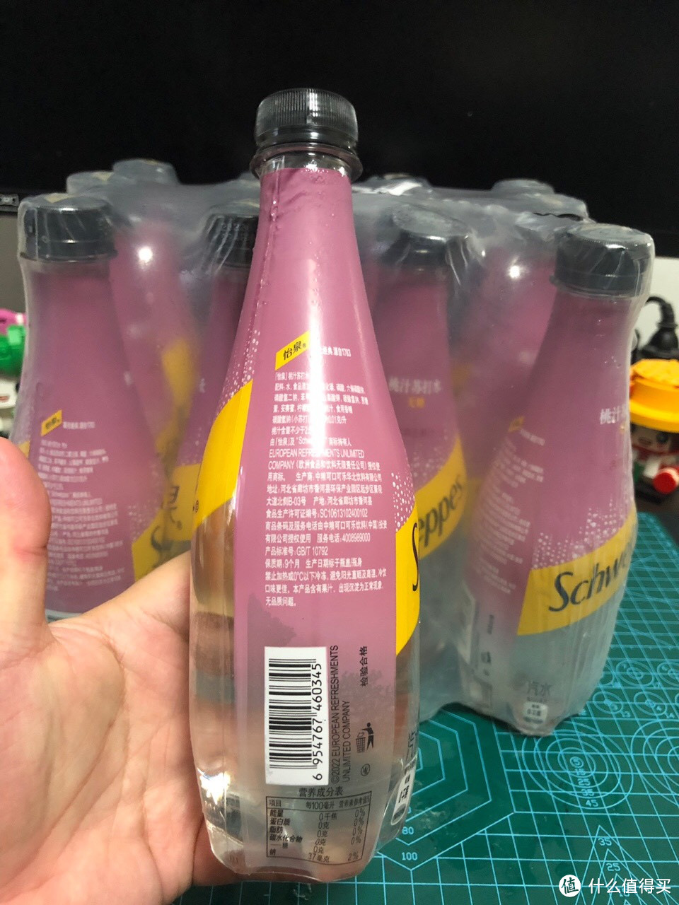 夏日食光,我选择了饮料与雪糕,搭档摇摇手指说“我只要苏打水”