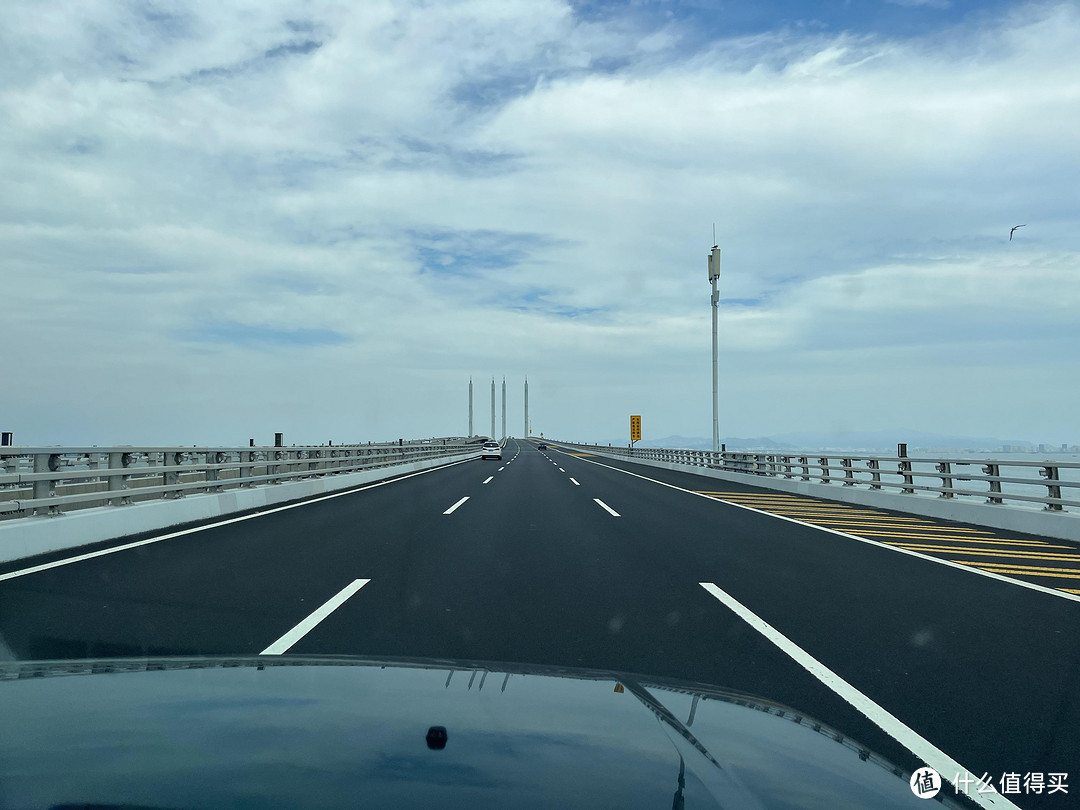 青岛的碧海蓝天，从海军博物馆赶海到农贸市场买海鲜加工！