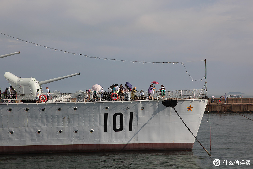 青岛的碧海蓝天，从海军博物馆赶海到农贸市场买海鲜加工！