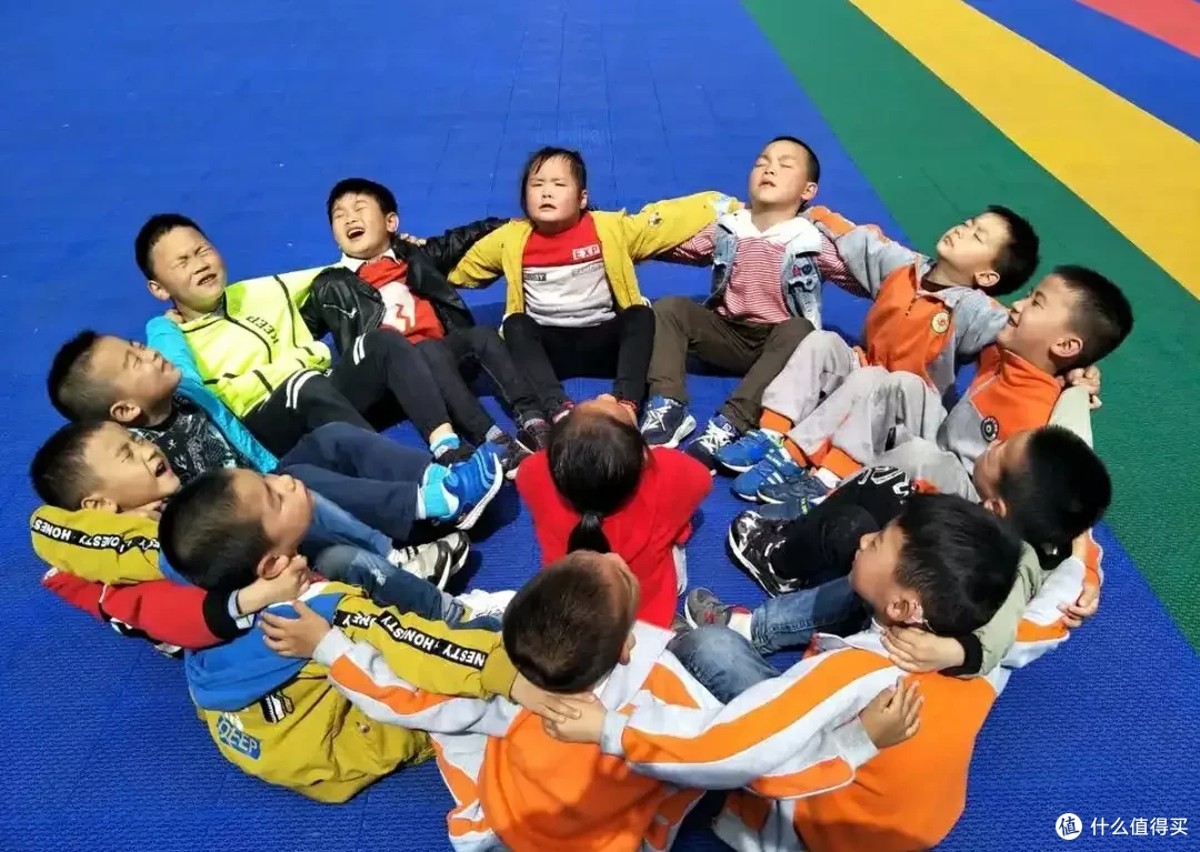 四款中端儿童手表大横评,只说重点全是干货,一起看看谁才是开学最佳推荐!