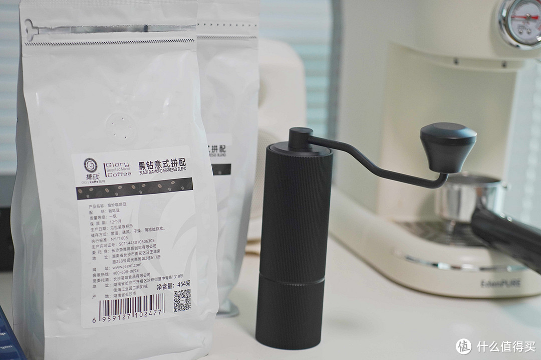 胶囊用户的现磨初体验，这款宜盾普半自动意式咖啡机值得推荐