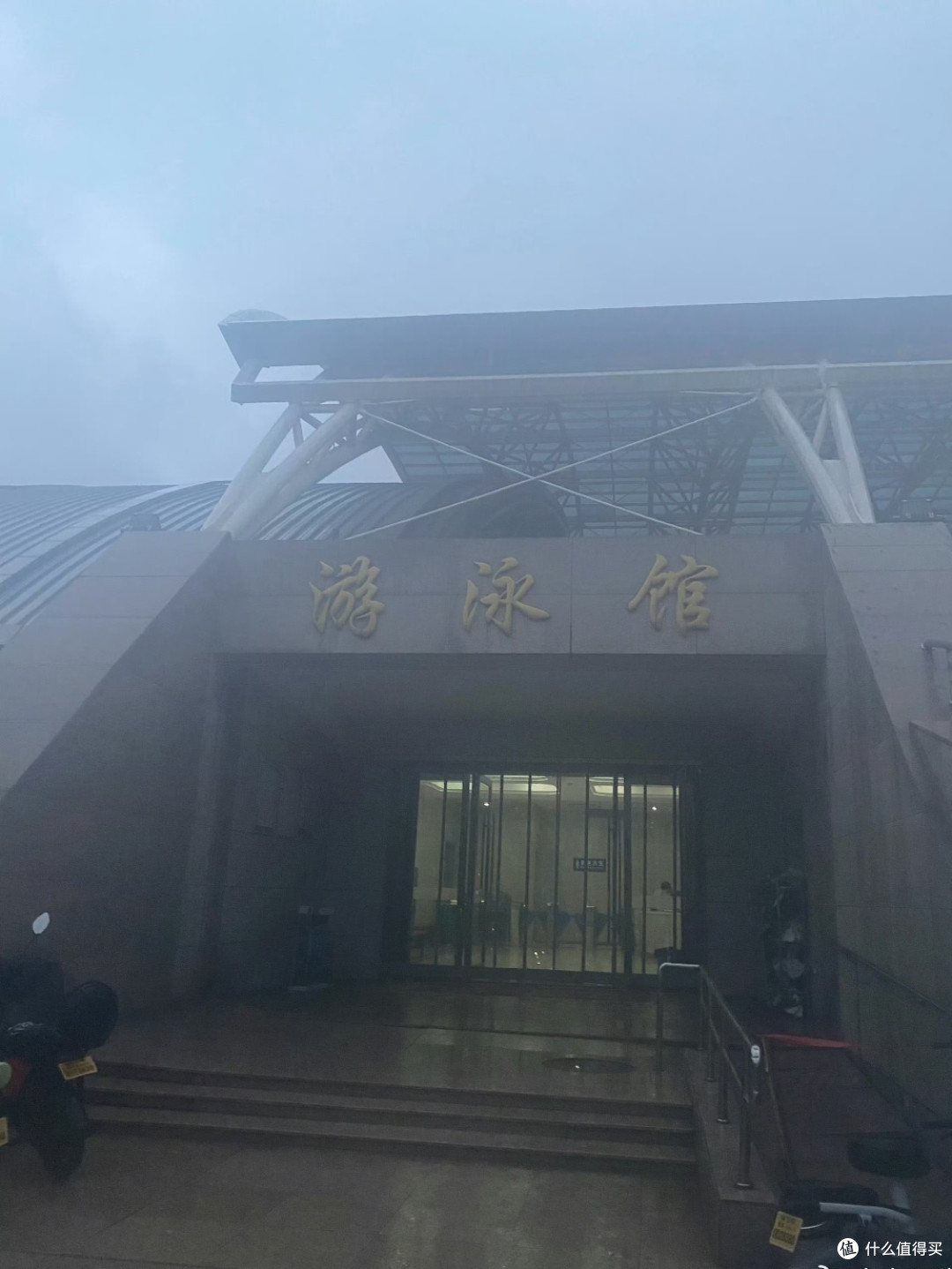 人到中年再开始学游泳还晚吗?