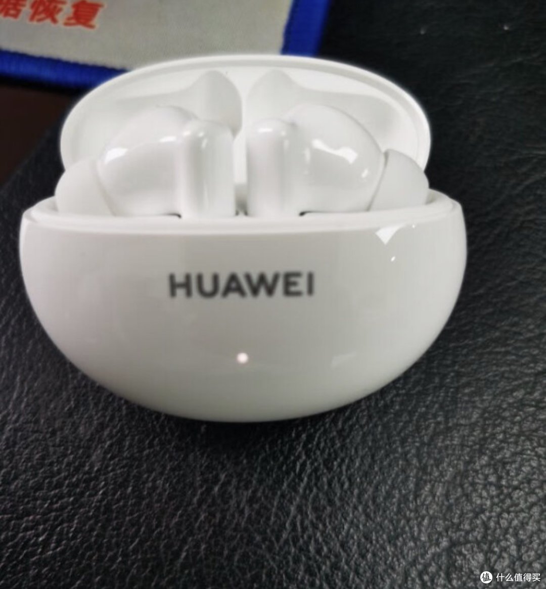 华为蓝牙耳机,带着非常舒服的耳机