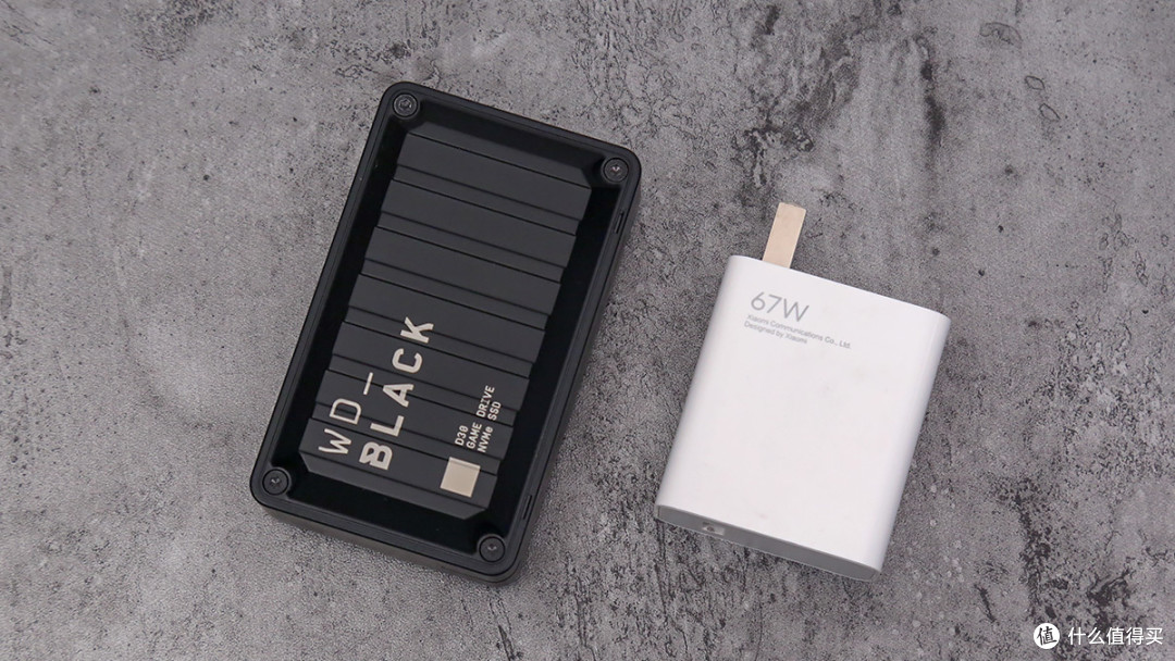 西部数据WD_BLACK D30移动固态硬盘评测:小而强,快而稳