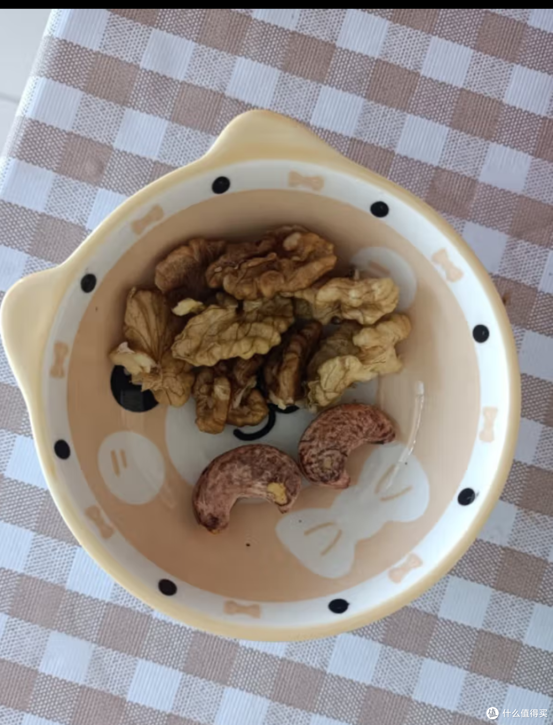 对于我个人来说呢这个夏日我最喜欢吃的就是核桃了