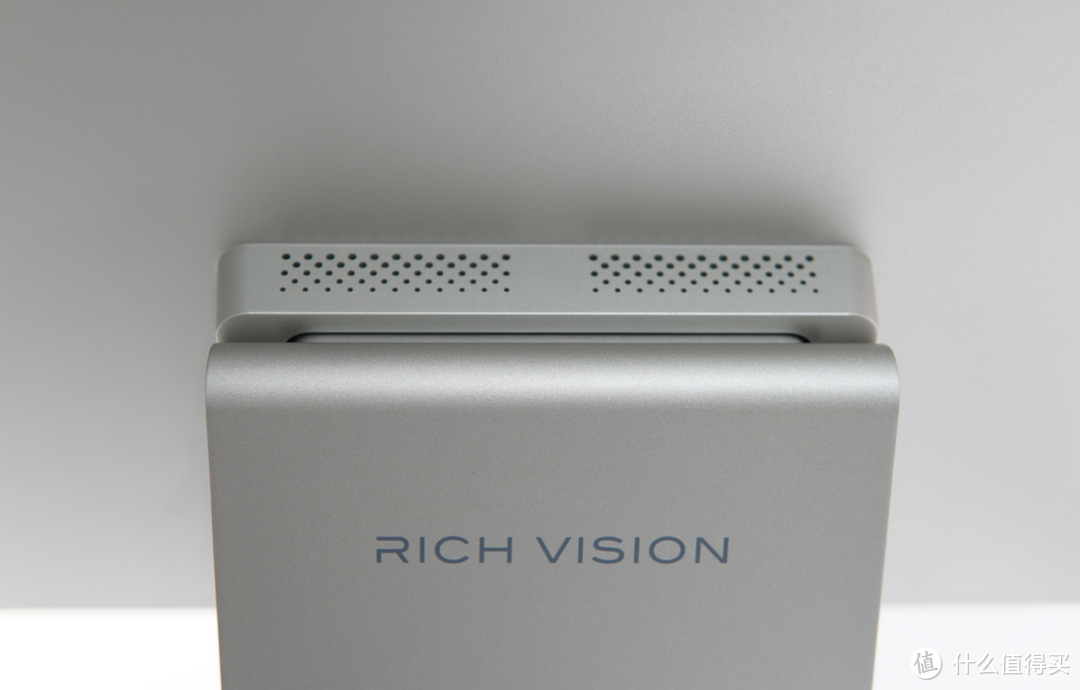 果粉5K显示器的高性价比平替：未来视野 RV100