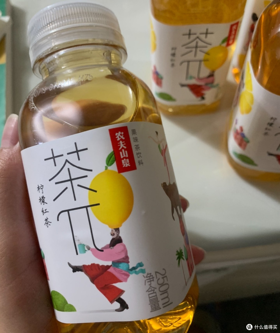 夏日食光之农夫山泉的茶π