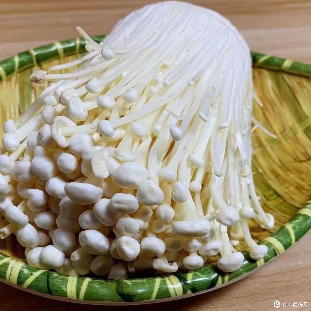 金针菇的好处多多,快来品尝这道健康美食