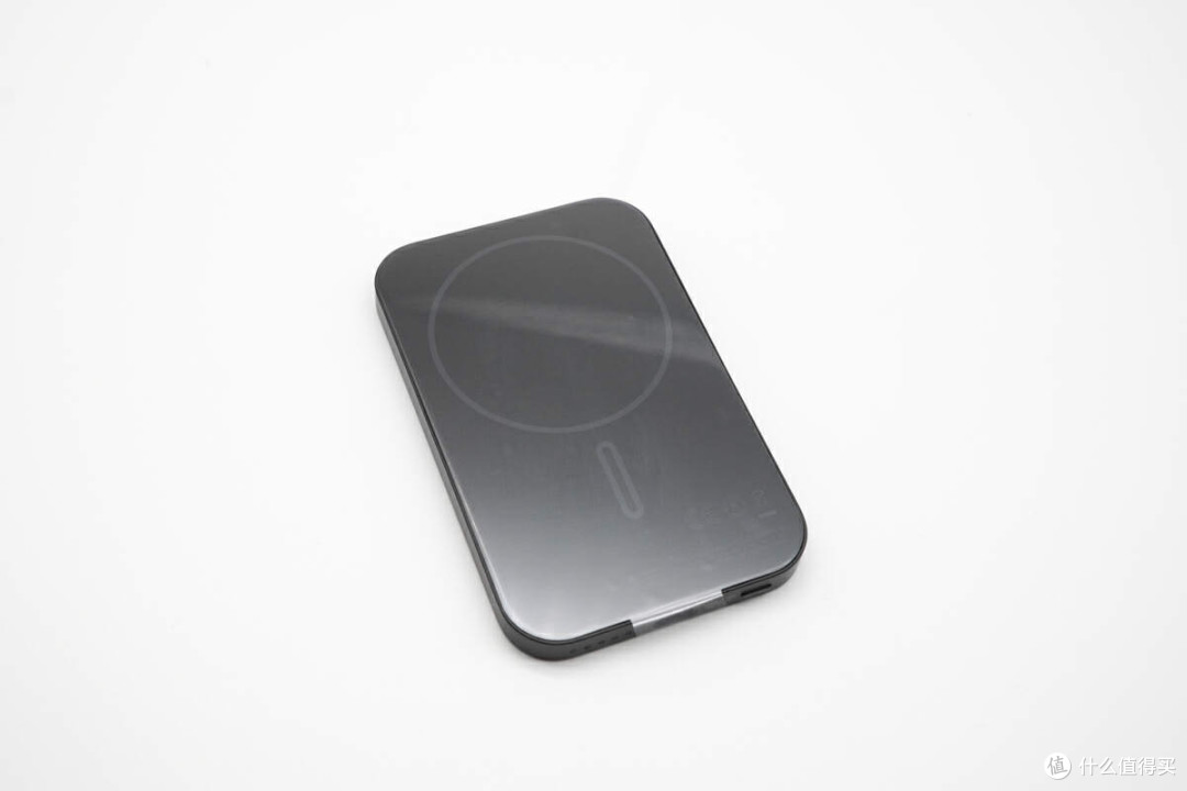评测 MOMAX 5000mAh 超薄磁吸无线充:15W 磁吸充,PD 20W 有线充