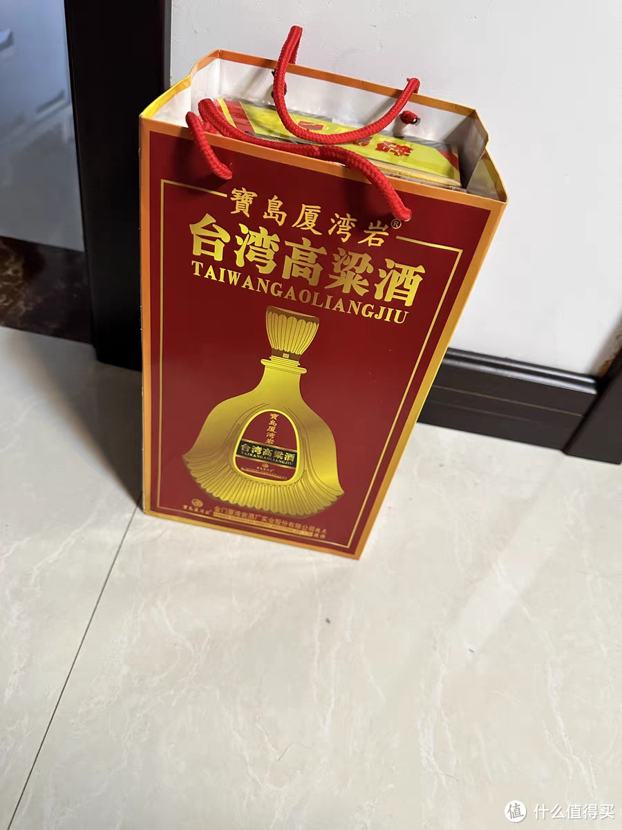 台湾高粱酒，金门白酒，送礼佳品，价格亲民。