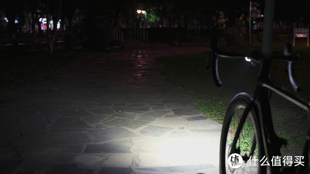 夜间骑行，照明设备怎么选-迈极炫WF1600车灯
