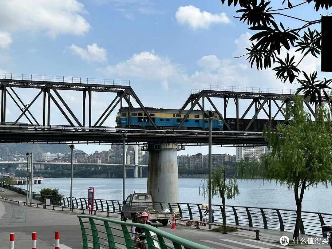 专门走火车的桥，柳州的桥是真的多