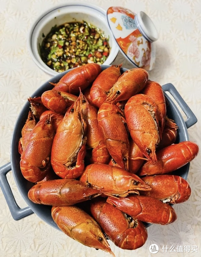 小龙虾：舌尖上的美味