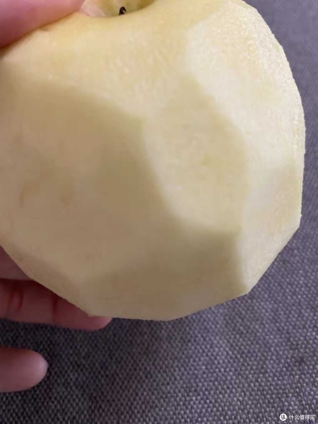 天气逐渐转凉,多吃苹果是一个明智的选择~
