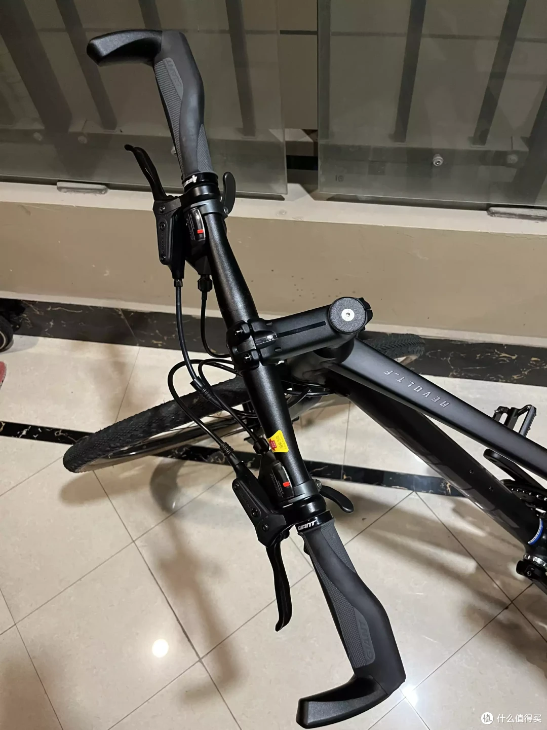 并不便宜的小水桶车,捷安特revolt F1 500KM体验