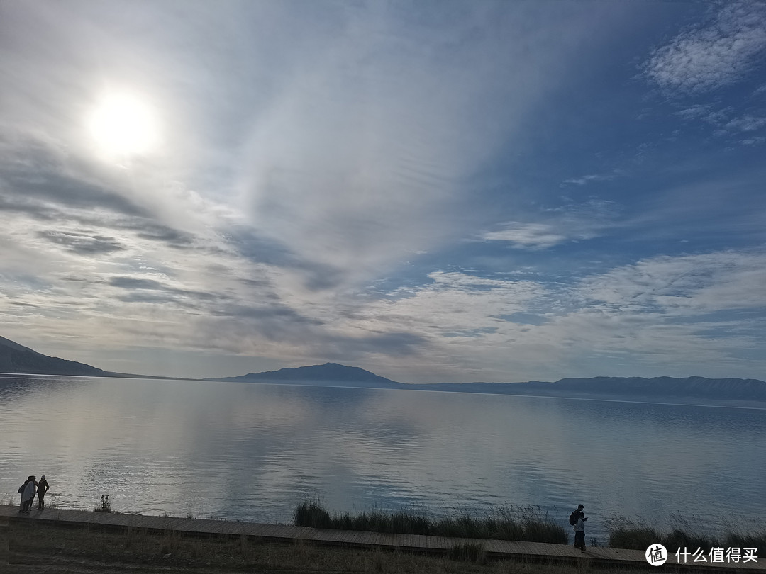 赛里木湖点将台附近的日出