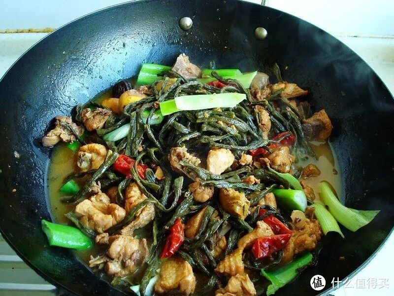 家有干豆角的就这样吃,不干不柴了,汁多又鲜美,比肉都香