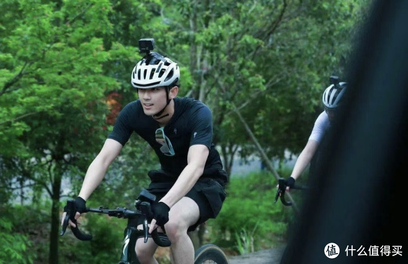 热烈勇敢的少年——吴磊，新疆骑行专业且实用的同款装备分享！
