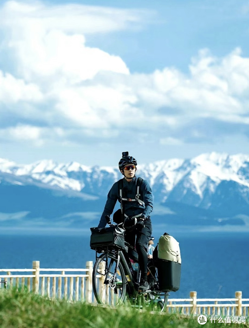 热烈勇敢的少年——吴磊，新疆骑行专业且实用的同款装备分享！