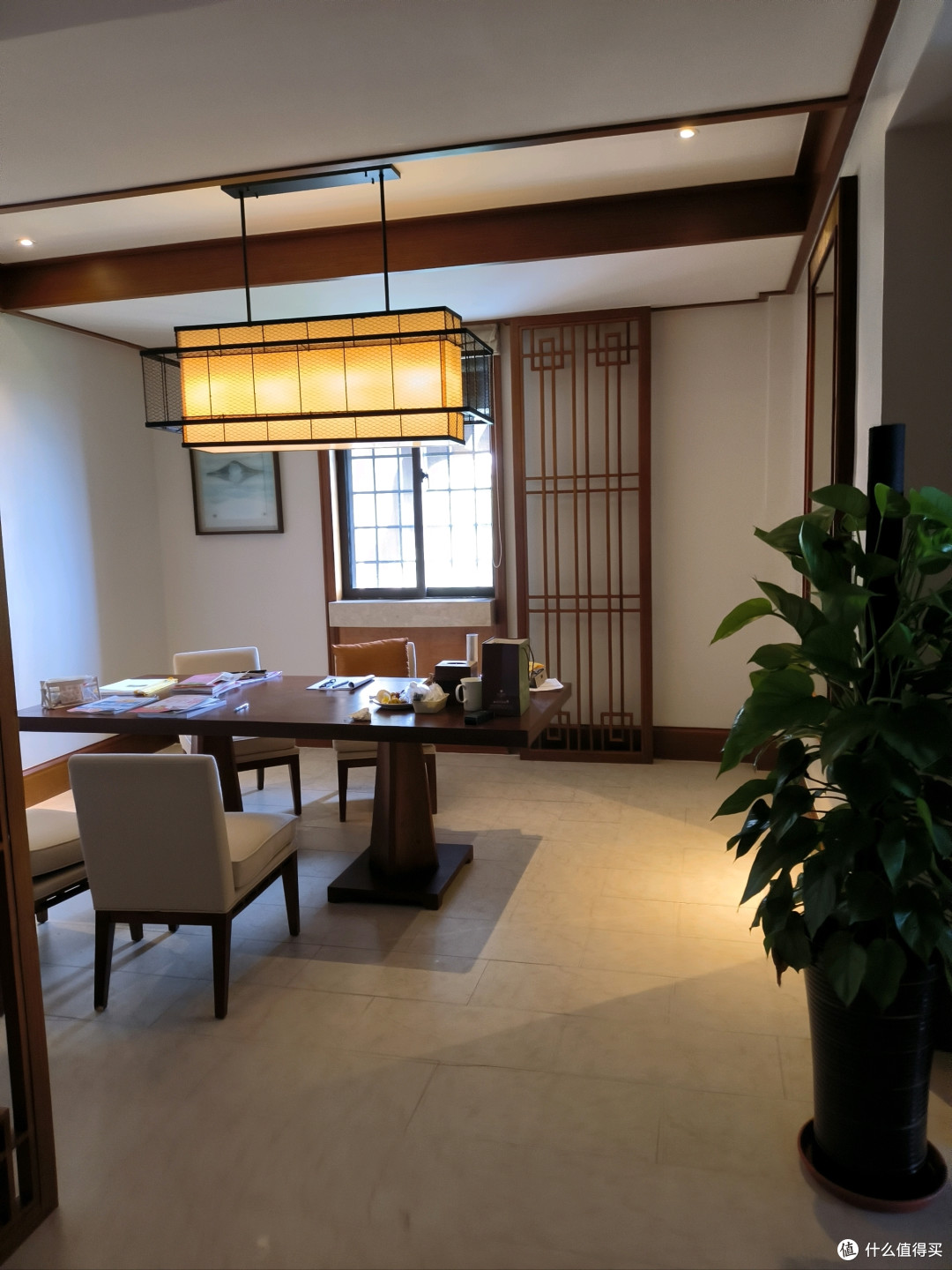 饭枱，小朋友用来做作业