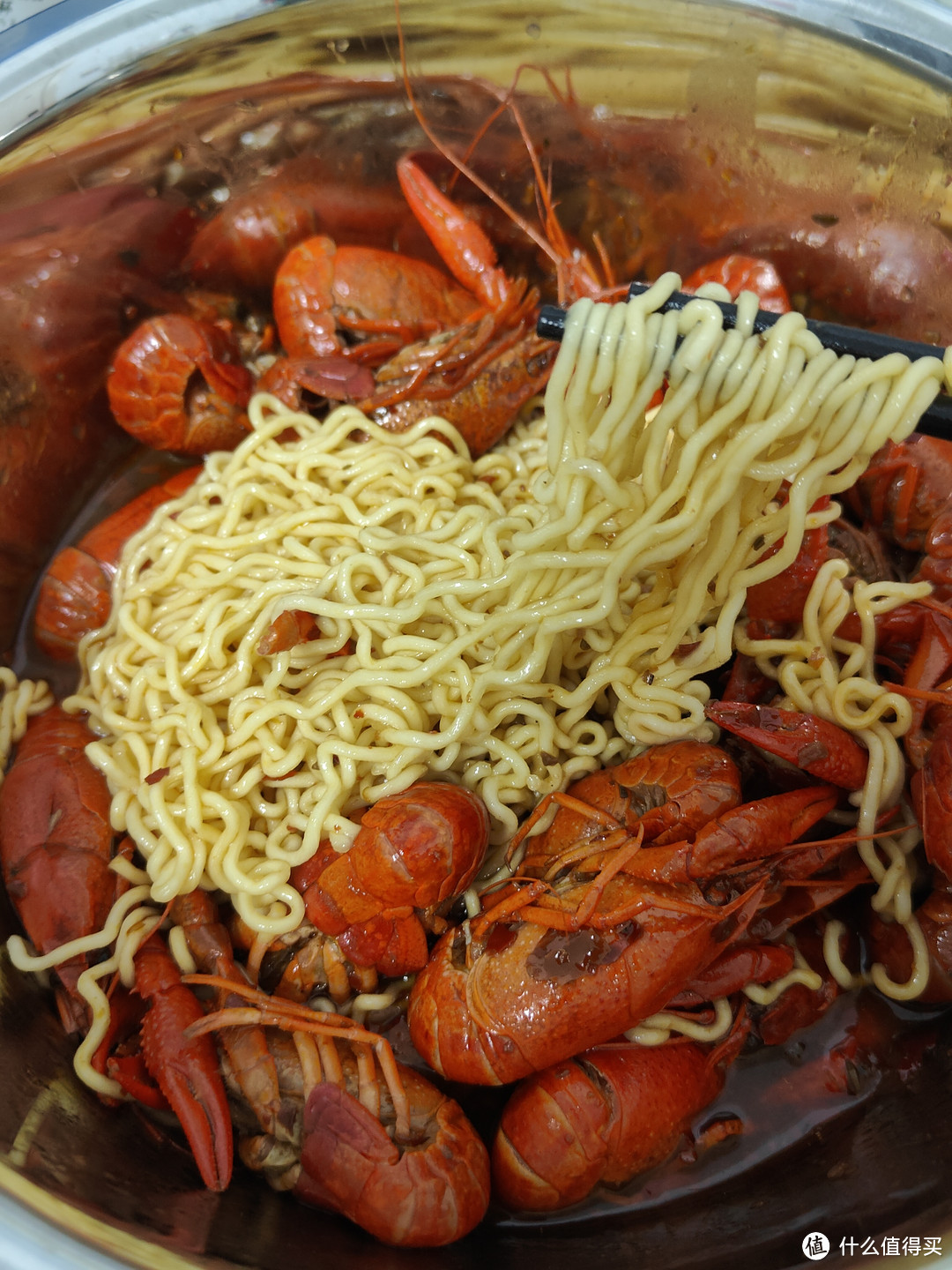 龙虾拌面：让味蕾狂欢的极致美味！